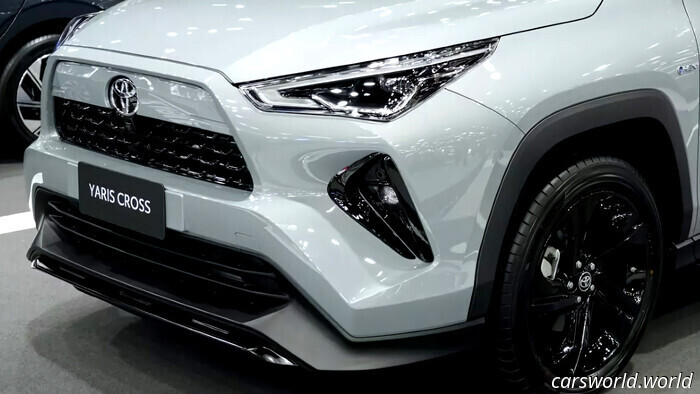 La nuova Toyota Yaris Cross Nightshade sfuoca il confine tra allestimento e restyling | Carscoops